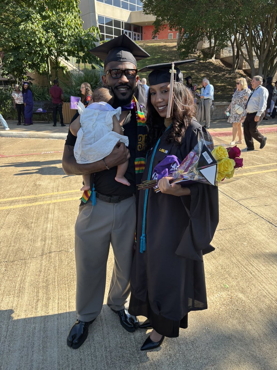 KLVNKBRWN's tweet photo. Update: we graduated with our Masters’ together yesterday.  🫡❤️ https://t.co/sec2kacmE9