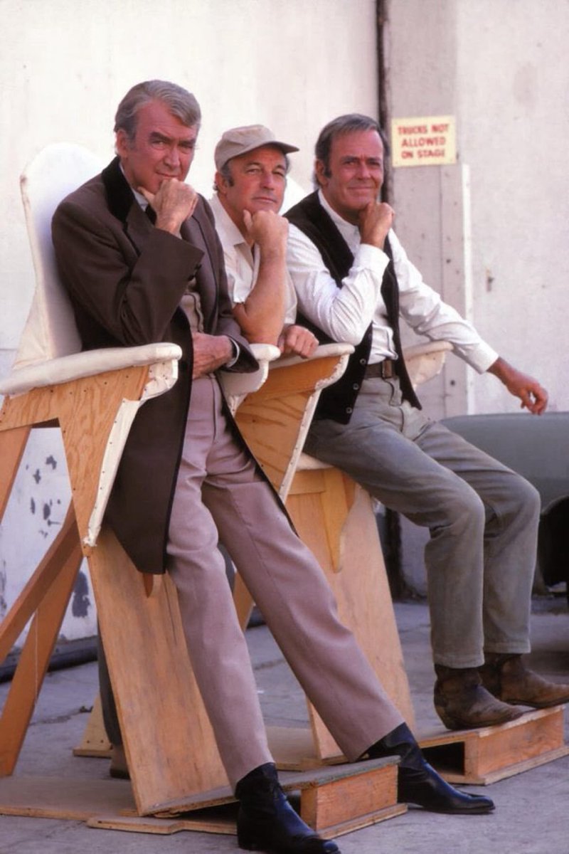 acervojimmy's tweet photo. jimmy stewart, gene kelly and henry fonda on the set of 'the cheyenne social club' (1970) https://t.co/0pKpeqdDTQ