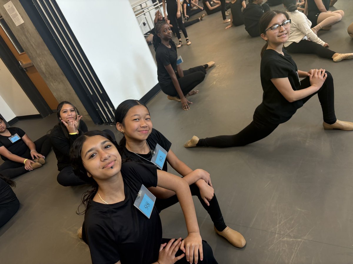 SamTasbyFB's tweet photo. Our @samtasbydance getting ready for their All City Dance audition with a little help from our feeder the @chs_chargettes. @NeshaMaston @TheGriffins22 @treytrey04 @N_Bernardino @Region5_DISD https://t.co/cnFj96mQZ2