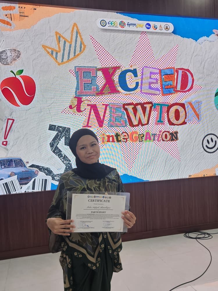 msumalaysiaFISE's tweet photo. Beyond the classroom, into the world! Misha, Azwien & Imran proudly completed EXCEED × NEWTON 2026 with @Unair_Official in Indonesia, gaining global exposure through sustainability, technology, culture & collaboration.
#GLP #UNAIR #MSUmalaysia #MSUFISE #MyPremierDigitalTech https://t.co/D1S0ctWFRd