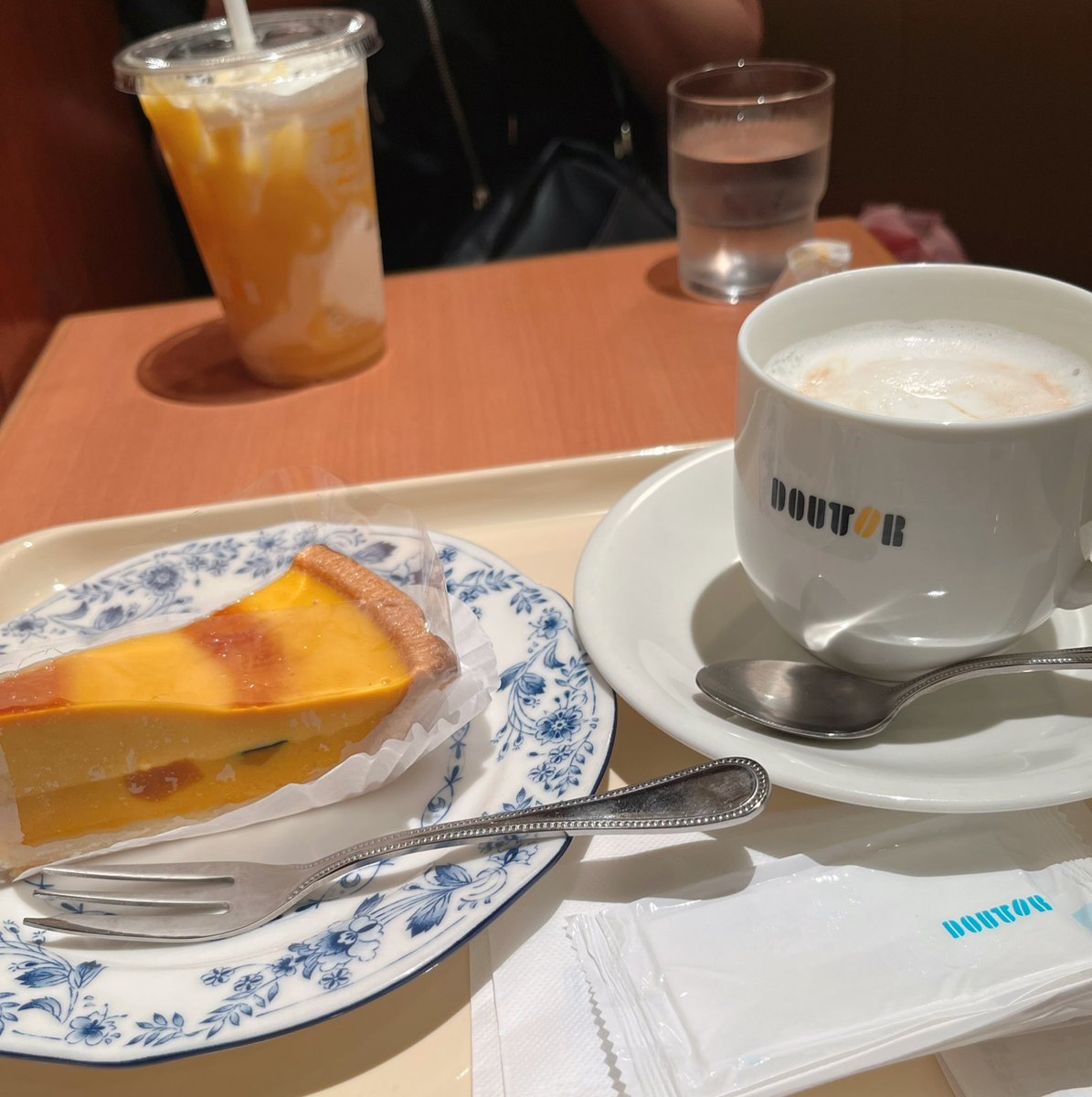 gateuchocola128's tweet photo. いっぱい遊びました
(ついさっきまでカラオケ歌ってた) https://t.co/WxunDiWsLM