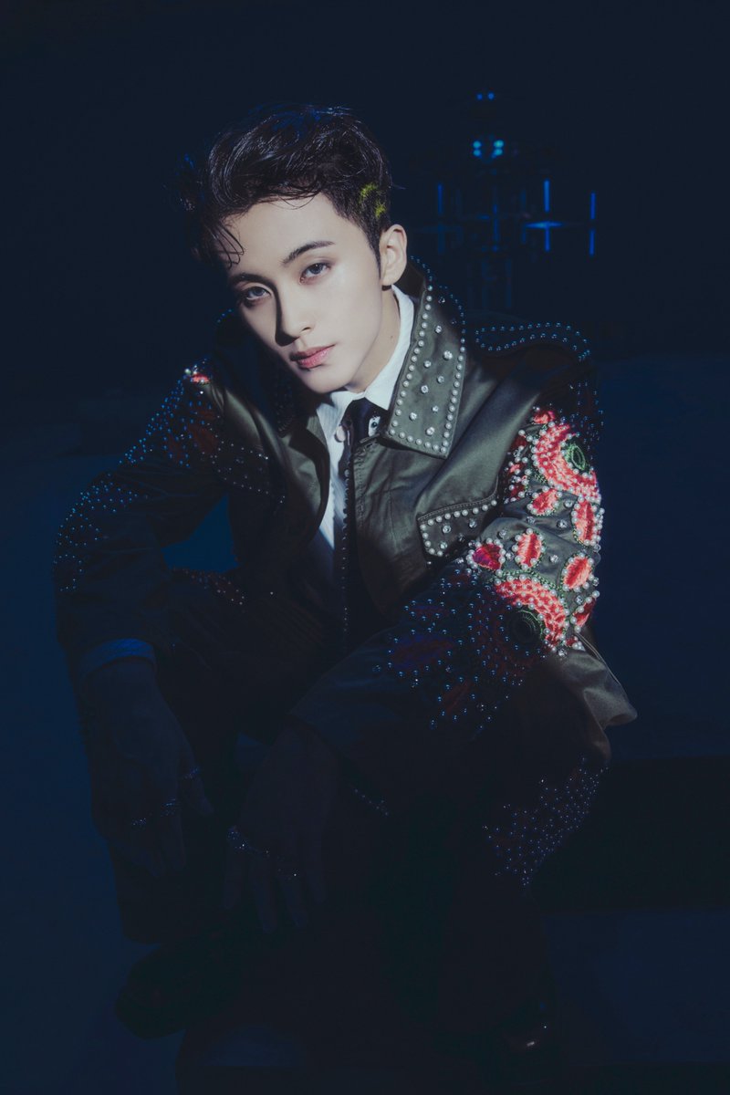 timetomkk's tweet photo. 230920 NCT 127 공계
‘Fact Check’ Chandelier ver.
#MARK

#마크 #MARKLEE https://t.co/Db67boQxs0