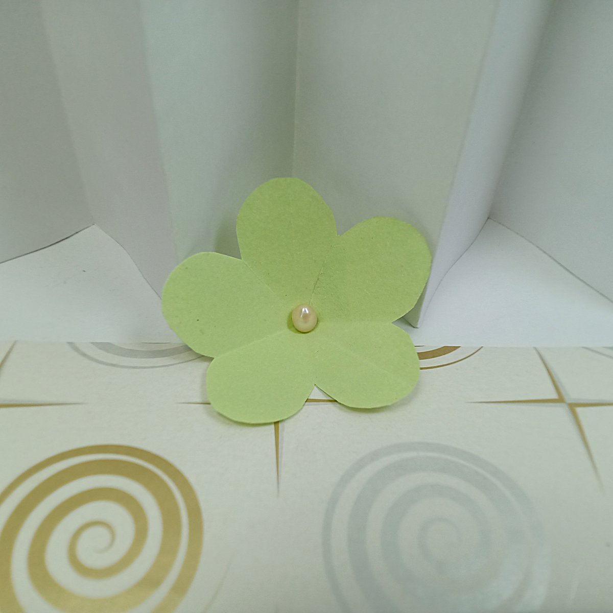 scrapcarved's tweet photo. A Beautiful Green Flower Made from Paper 🌿✨ https://t.co/jGMgaycutS