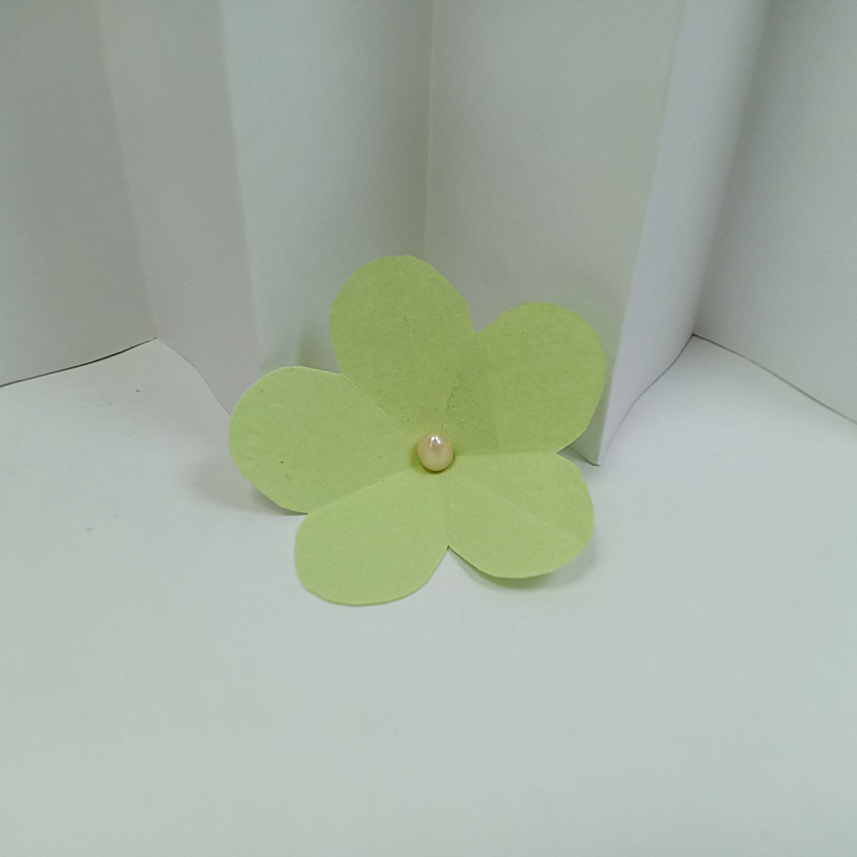 scrapcarved's tweet photo. A Beautiful Green Flower Made from Paper 🌿✨ https://t.co/jGMgaycutS