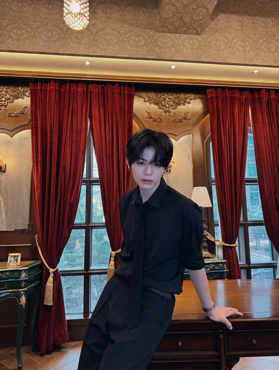 mwoong_jung's tweet photo. 정혀니 인스타! Thank you for our 3rd anniversary😎 #문정현 https://t.co/3iiwEq9uoo