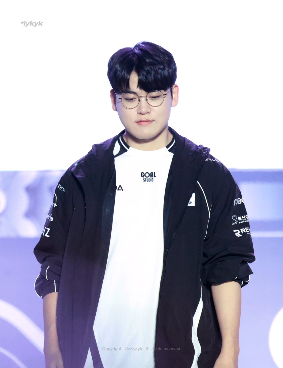 zziykyk's tweet photo. 260919 아시안게임 국가대표 평가전

#구마유시 #Gumayusi #이민형 https://t.co/IFRs5TgKKP