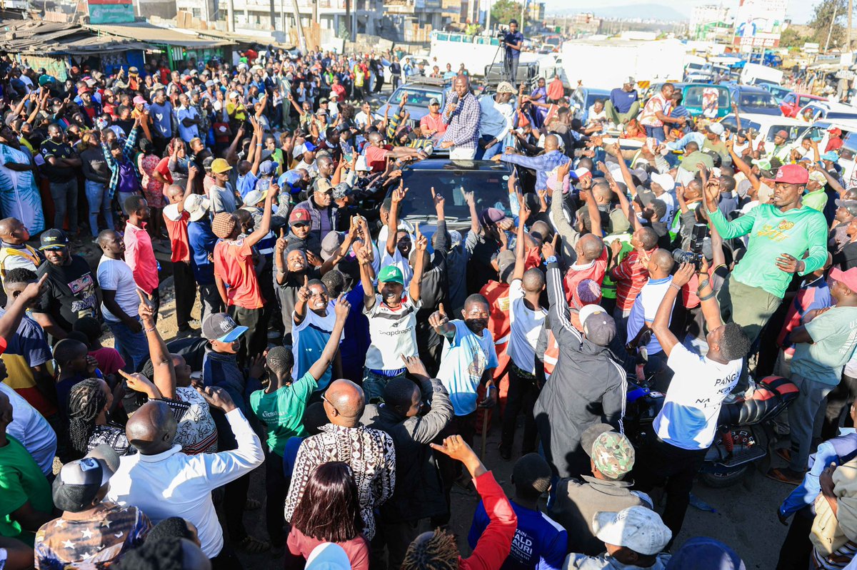 NdindiNyoro's tweet photo. Njiru, Nairobi County during the People’s Tour.

Free basic Education from January or 2028, more resourced Health Care, Economy, Jobs.

Asanteni sana Wadosi wetu wa Njiru, Kasarani Constituency, Nairobi City.

We are African and African is our Business.. https://t.co/gUR60im2uJ