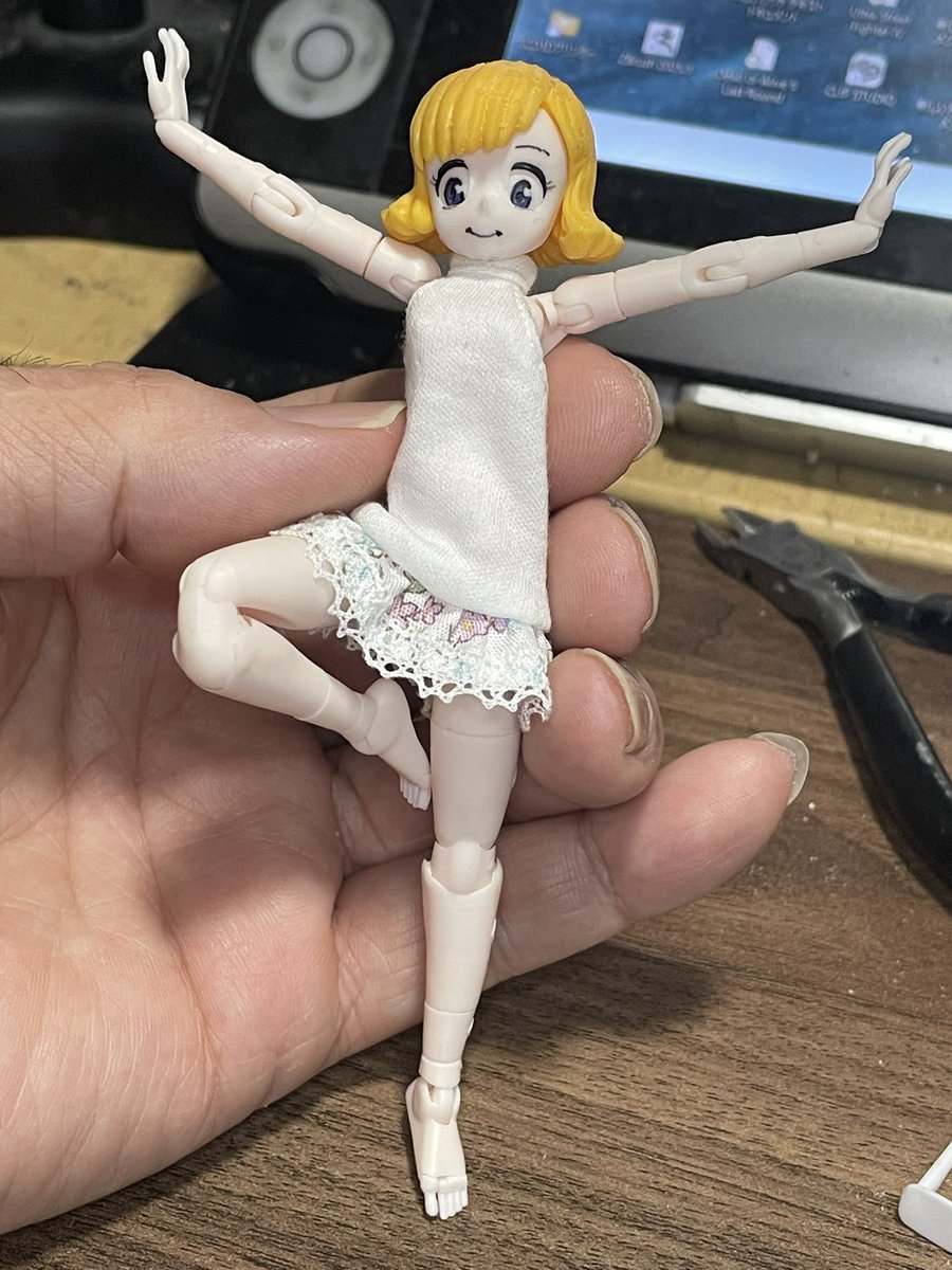 naitou0111's tweet photo. 着衣！

そもそもスレンダーボディの方が好きなんですよ
#オリジナル可動素体 https://t.co/nweAgeHtaz