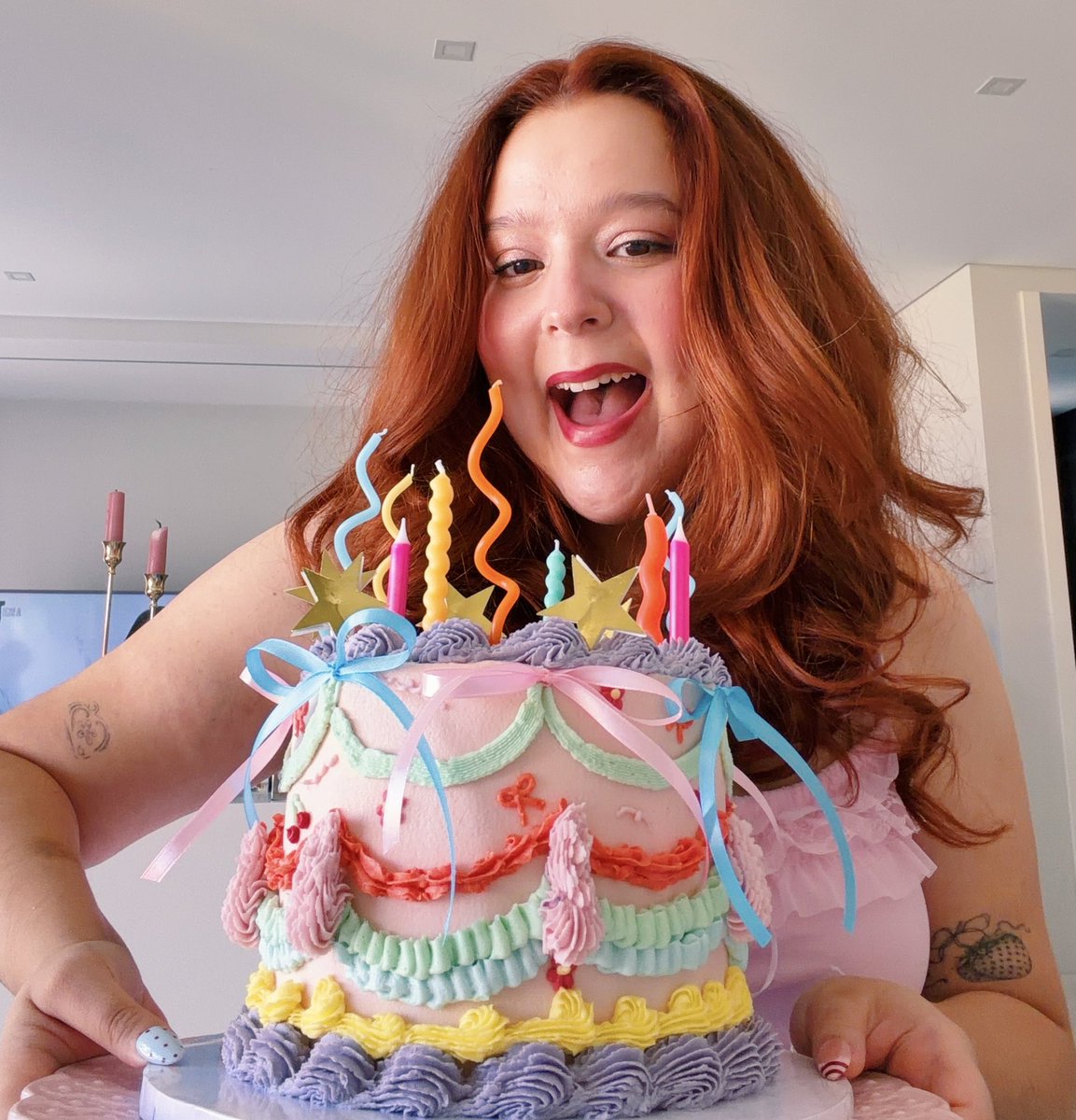 filmenchante's tweet photo. is 24 that sweet?! i guess so! ♡🎀🧁 https://t.co/tummApwAo1