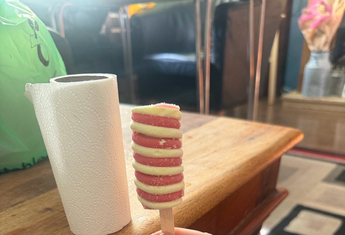 grcexo's tweet photo. If your dick is smaller than this ice lolly, you owe me money 💷 🐛 

#findom #femdom https://t.co/NzRl07Di05