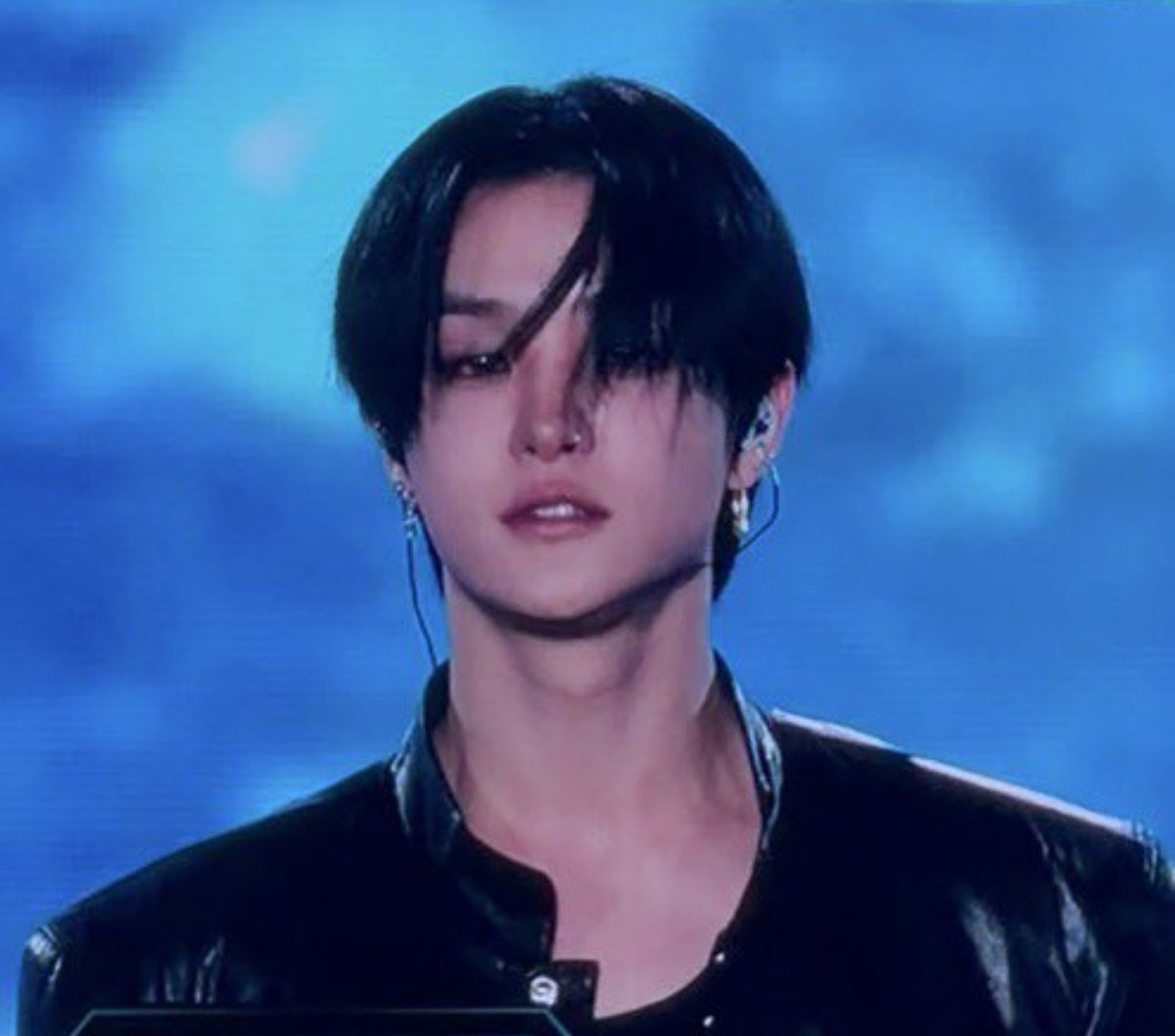 marchoonie's tweet photo. jihoon, you’re so attractive.. https://t.co/7Sgeihs8bb