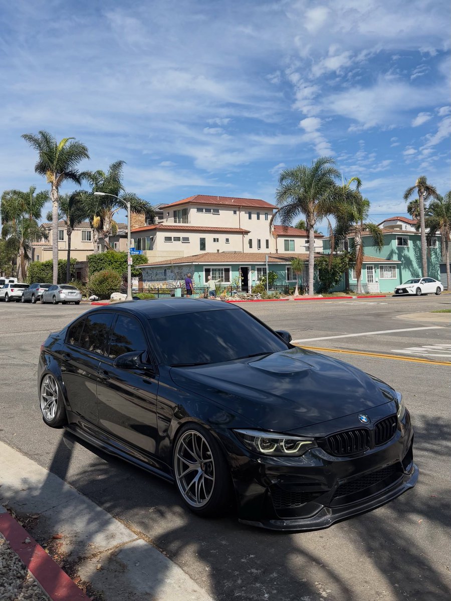 itsjustcassiie's tweet photo. New car https://t.co/Kzr1MTGMve