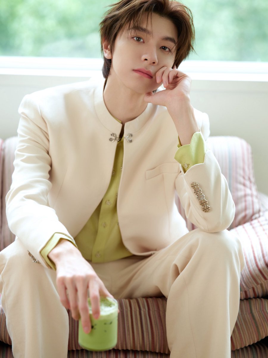 LINYILOVER_TH's tweet photo. 2026.09.19
LinYi Studio’s Weibo Update

“หลินอี“ กำลังเรียกรวมตัวเหล่าคนรักชาแล้วนะ~ 🍵
ใครเป็นสายชา รีบมารายงานตัวเลย! 👀✨

#CHAGEEMatchaSeries
#CHAGEE
#林一 #LinYi #หลินอี https://t.co/mjOGz1yR29