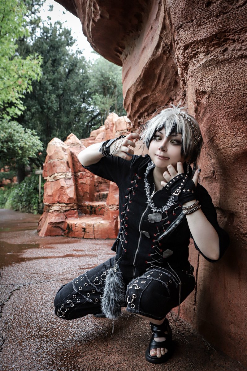 meriDcos's tweet photo. ライオンキングのハイエナ🖤
エドちゃん🖤
焦点合わない1日でした🖤

#Dハロ仮装2026 https://t.co/Woyjym44Q6