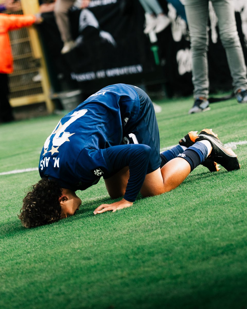 kbeerschotva's tweet photo. Anas to open the scoring!!! 👊 

#KSHBEE https://t.co/nKBZ5V2AA2