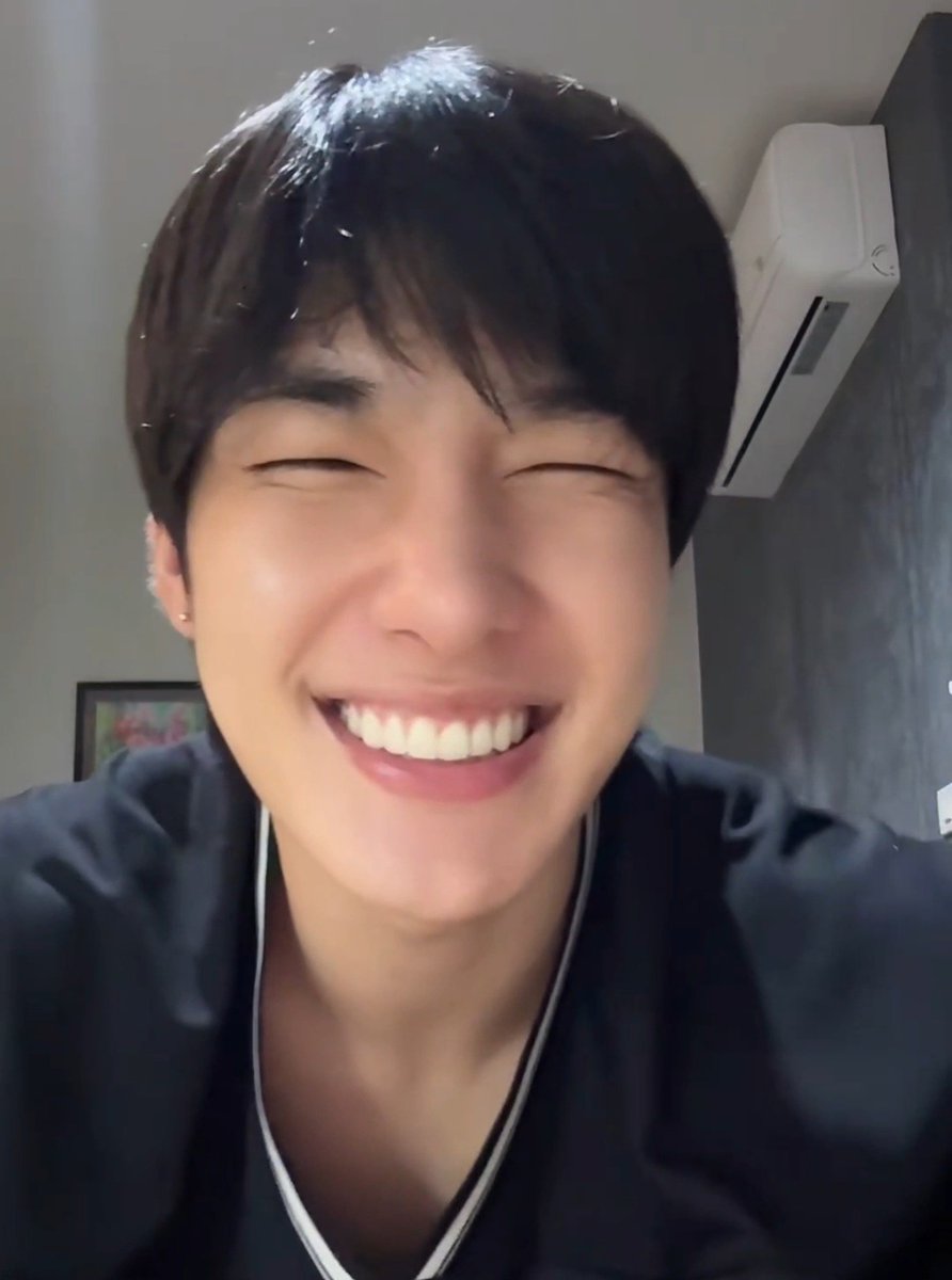 iamdaffiii's tweet photo. น่ารักนะเนี่ย เจ้าไข่ตุ้ม ไข่ไก่อารมณ์ดีด้วยซ้ำ😭🫳

#TeeBoonyakait https://t.co/qgXOm7g17w