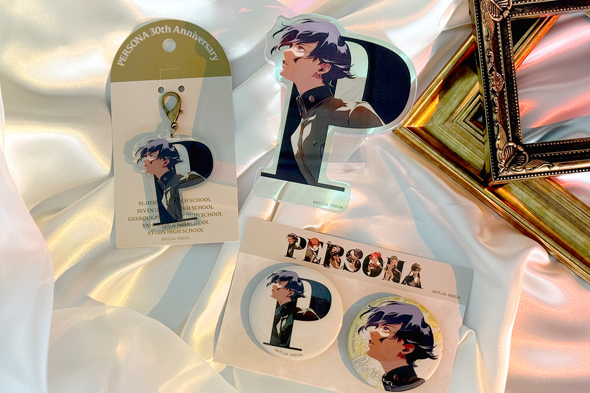 ATLUS_goods's tweet photo. 【#p30th グッズ紹介📢】
『ペルソナ』シリーズ30周年公式記念グッズ第２弾が予約受付開始✨

「PERSONA」の文字を歴代主人公たちが彩る新規イラストを使用したグッズもお見逃しなく。
お届けは2027年1月上旬頃を予定しております。

▼ご予約はこちら
https://t.co/RTemqNcOMW https://t.co/dXPlokoAkn