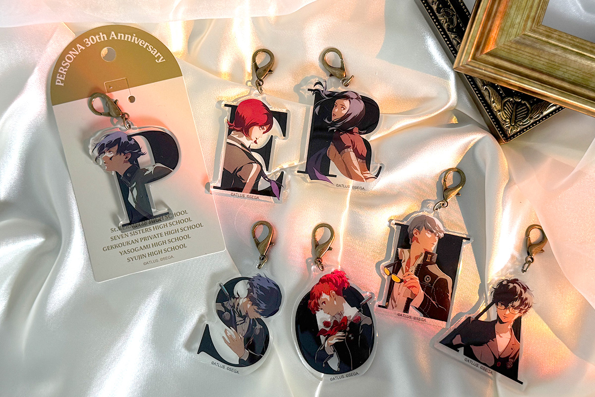ATLUS_goods's tweet photo. 【#p30th グッズ紹介📢】
『ペルソナ』シリーズ30周年公式記念グッズ第２弾が予約受付開始✨

「PERSONA」の文字を歴代主人公たちが彩る新規イラストを使用したグッズもお見逃しなく。
お届けは2027年1月上旬頃を予定しております。

▼ご予約はこちら
https://t.co/RTemqNcOMW https://t.co/dXPlokoAkn