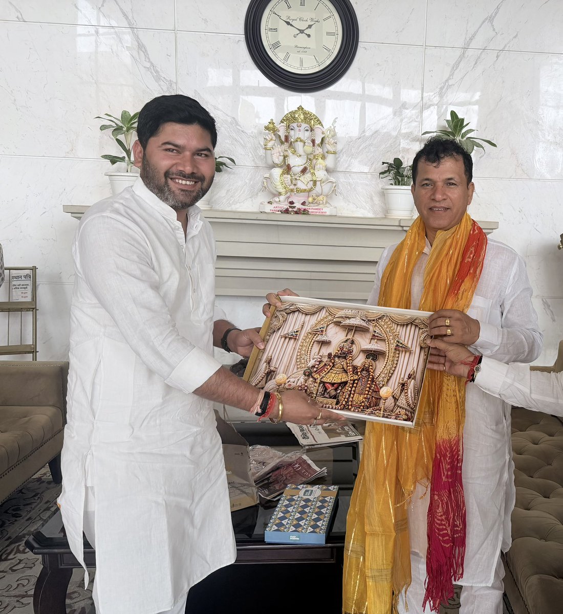 ShyamSRajawat's tweet photo. भारतीय जनता पार्टी किसान मोर्चा, राजस्थान के लोकप्रिय प्रदेश अध्यक्ष सम्माननीय श्री कैलाश चौधरी जी से जन्मदिवस की पूर्व संध्या पर स्नेहिल भेंट कर उन्हें जन्मदिवस की हार्दिक बधाई एवं शुभकामनाएं प्रेषित की!!
@KailashBaytu https://t.co/qyjBocVgUE