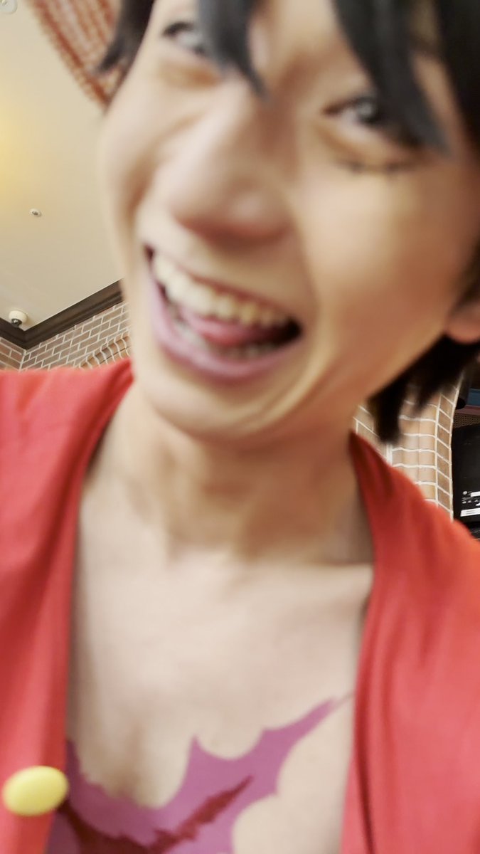 HS_SK_YI's tweet photo. 来てくれて嬉しいけど、近すぎてピント合わない🤣 https://t.co/s9HgvM99Ou