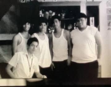 QuendraRich's tweet photo. @WarUpdate886 @Liz07faulk Eh kwentong ito di mo papaniwalaan? At picture ng barkada? https://t.co/hwzLoh9O3p