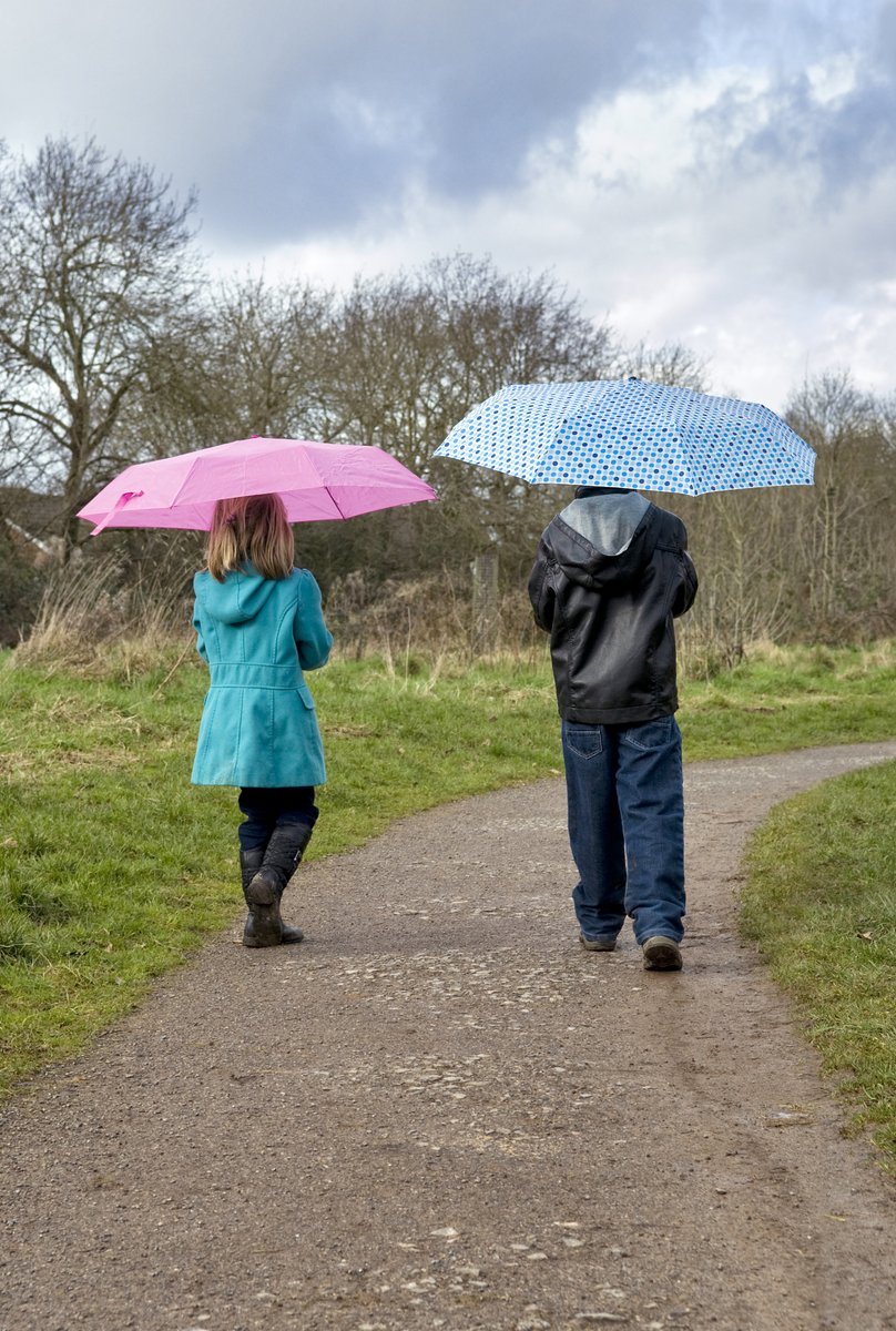inesk501895's tweet photo. Stopped to help an old man carry his groceries in the rain. He gave me a lollipop and said, "Kindness is the smallest currency that grows." My day’s now way brighter. #RandomKindness https://t.co/ABUy7zwZHX