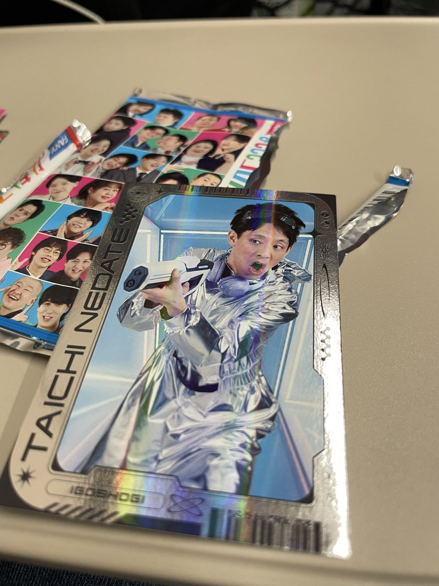 SN46mn615's tweet photo. よしもとコレカ買ったらこれ出て買った意味あった https://t.co/4ssSZA7N6r