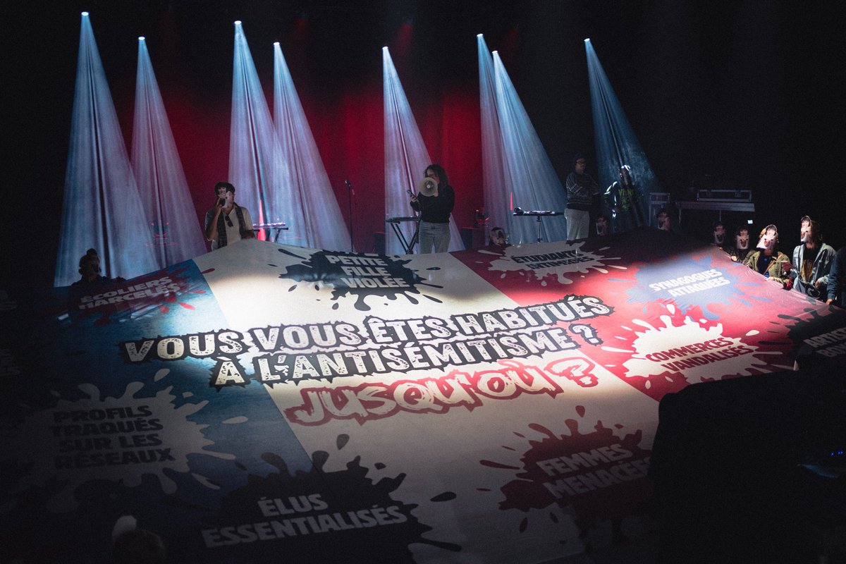 nous_vivrons's tweet photo. En direct de la @lunedespirates à Amiens où Barbara Butch devait jouer ce soir. Sous la pression des antisémites qui installent un climat de terreur en République et ont harcelé la salle pour silencier une DJ parce que juive, le concert a été annulé. Vous vous êtes habitués à l’antisémitisme ? Jusqu’où ?

©️ @LeahMarciano