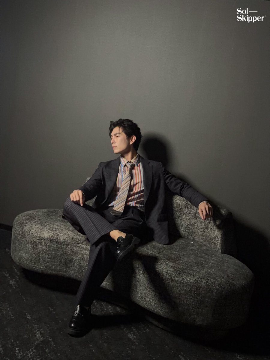 SolSkipperCo's tweet photo. ✨ START THE CHAPTER ✨

พร้อมหรือยังกับบทบาทใหม่ของพี่มิวในฐานะกรรมการของ DUO ONE
มาร่วมลุ้น ร่วมเชียร์ และเปิดบทใหม่ไปพร้อมกันใน EP.1 คืนนี้! 💜

DUOONE START THE CHAPTER

@MSuppasit
#DUOONEEP1
#DUOONEXMewSuppasit https://t.co/Iusufcj2yl