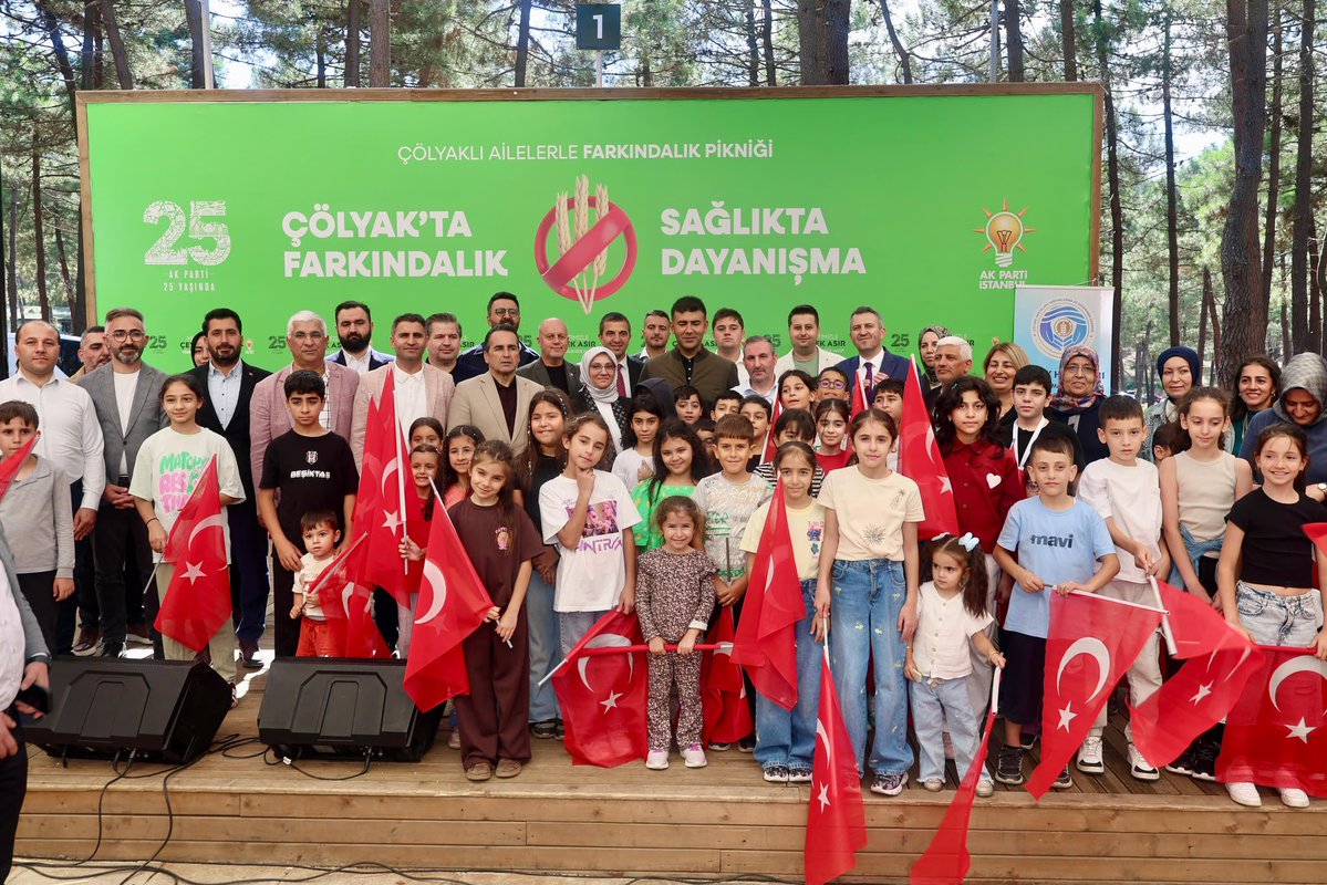 ayhanusdi's tweet photo. İl Başkanlığımızın öncülüğünde, Belediyemizin ev sahipliğinde düzenlenen Çölyaklı Ailelerle Farkındalık Pikniği’nde İl Başkan Yardımcımız Sn. Alperen Bozdağ, İl Yönetim Kurulu Üyemiz Sn. Yurdanur Bika ve Belediye Başkanımız Sn. Ali Tombaş’la birlikte hemşehrilerimizle bir araya geldik.

Çölyak konusunda farkındalığın ve dayanışmanın önemini bir kez daha hissettiğimiz bu güzel buluşmada emeği geçen herkese teşekkür ediyor, tüm hemşehrilerimize sağlıklı ve huzurlu bir ömür diliyorum.