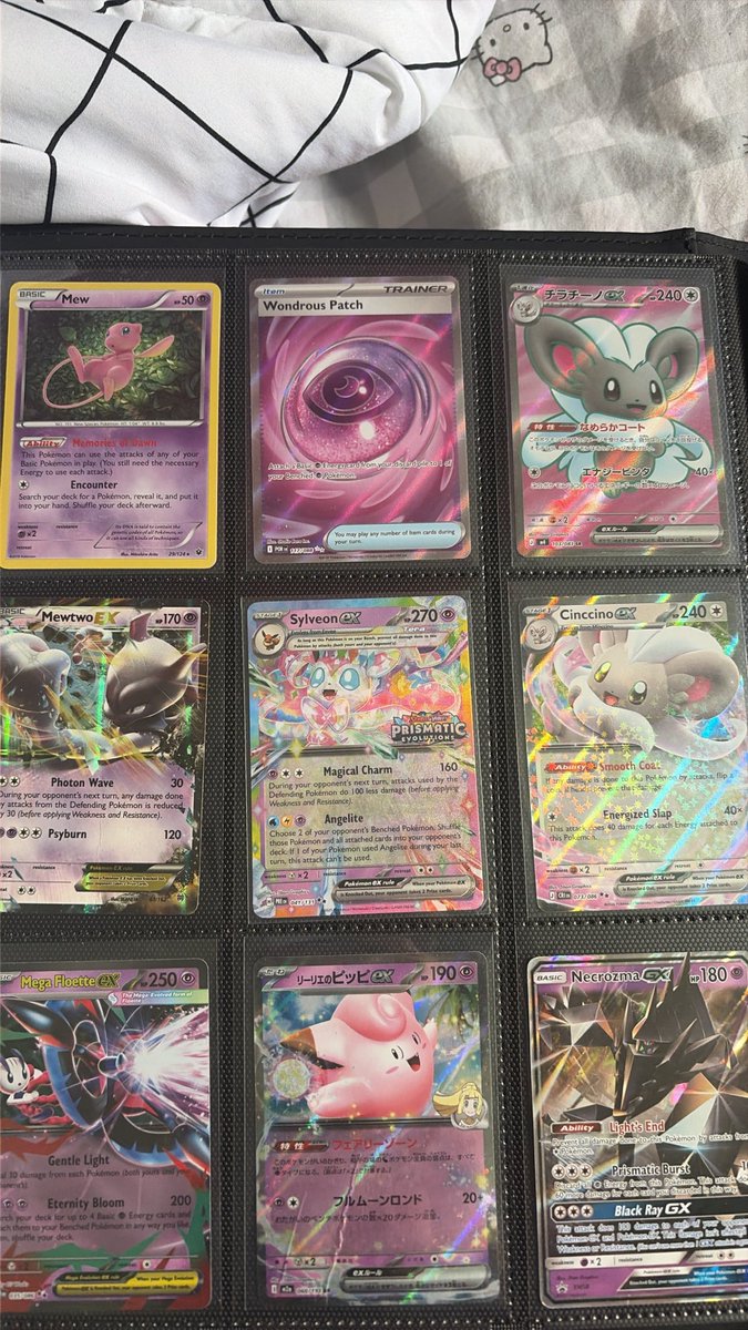 hen1002234's tweet photo. i wanna show off pokemon collection so I’m making a thread https://t.co/XZB9epoKPB
