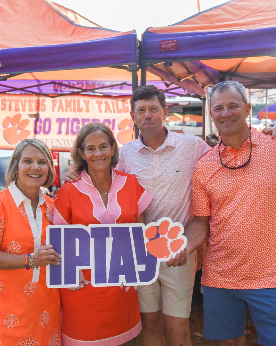 IPTAY's tweet photo. IPTAY members are ready for kickoff! 🐅🟠

Beat the Tar Heels! https://t.co/RTjMMFcSju