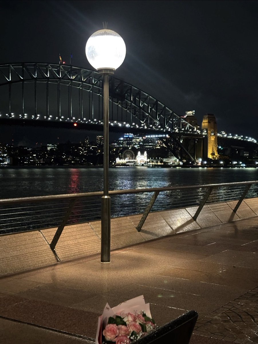 chaeuyuet's tweet photo. Take me to Sydney,
and I'll fall for you deeply. https://t.co/ejitpccGbb