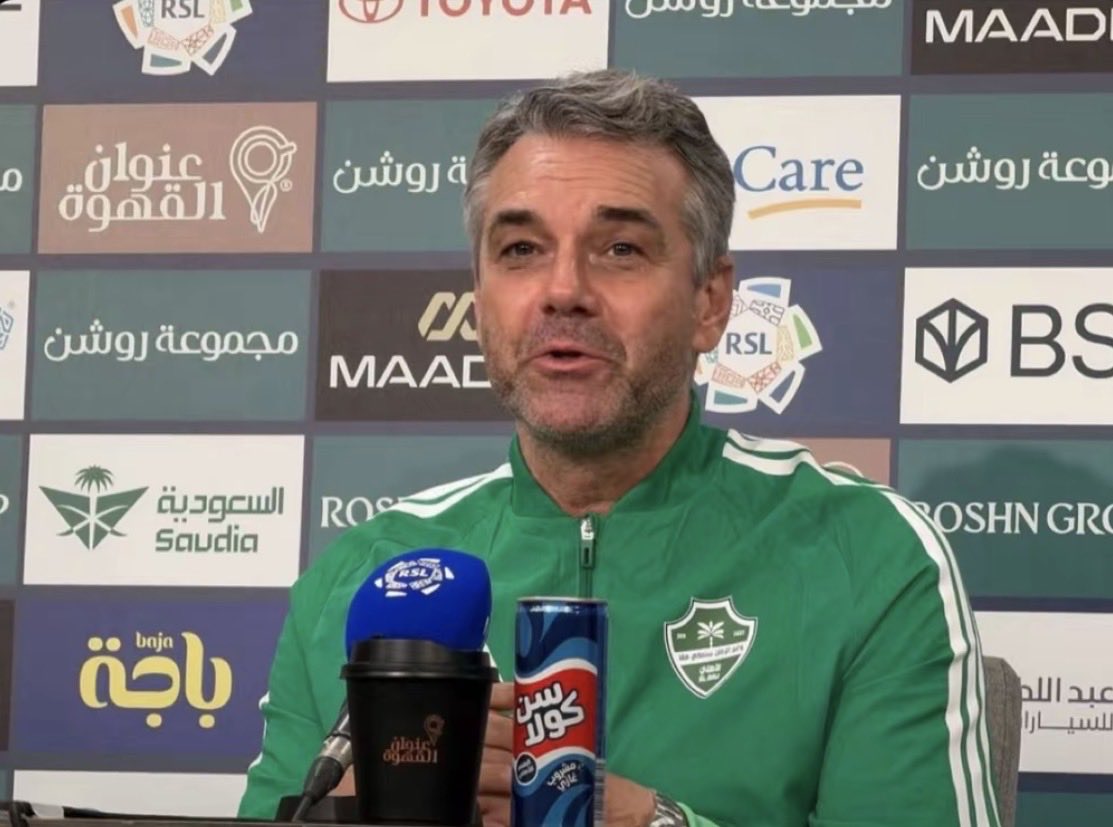 abooshrf's tweet photo. حسبي الله ونعم الوكيل فيك، ياخي سعيد باعطيه ماشاء الله تبارك الرحمن مستواه كويس تطلعه؟ وماحركت التبديلات إلا نهاية المباراة.
حسبي الله ونعم الوكيل. 
#نطالب_في_خروج_المدرب_بوسيتش https://t.co/o9RhYq5pPI