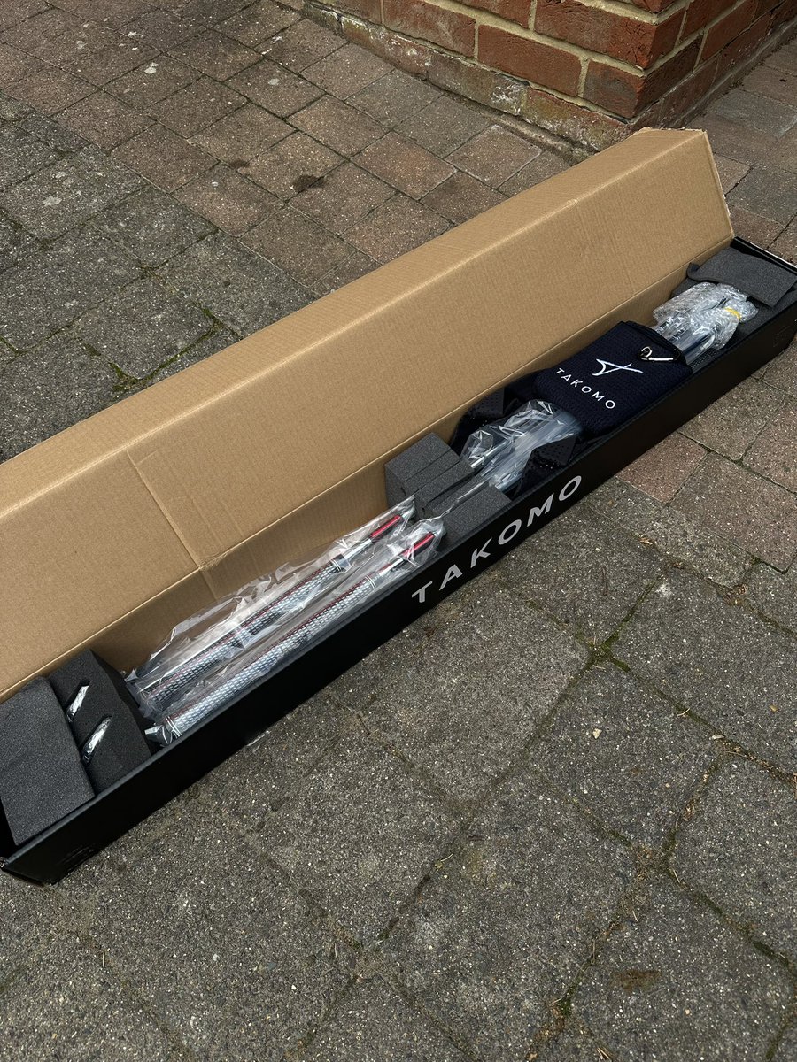 dbeales7's tweet photo. New sticks🏌🏽

@takomogolf https://t.co/Kg2jrASLK3