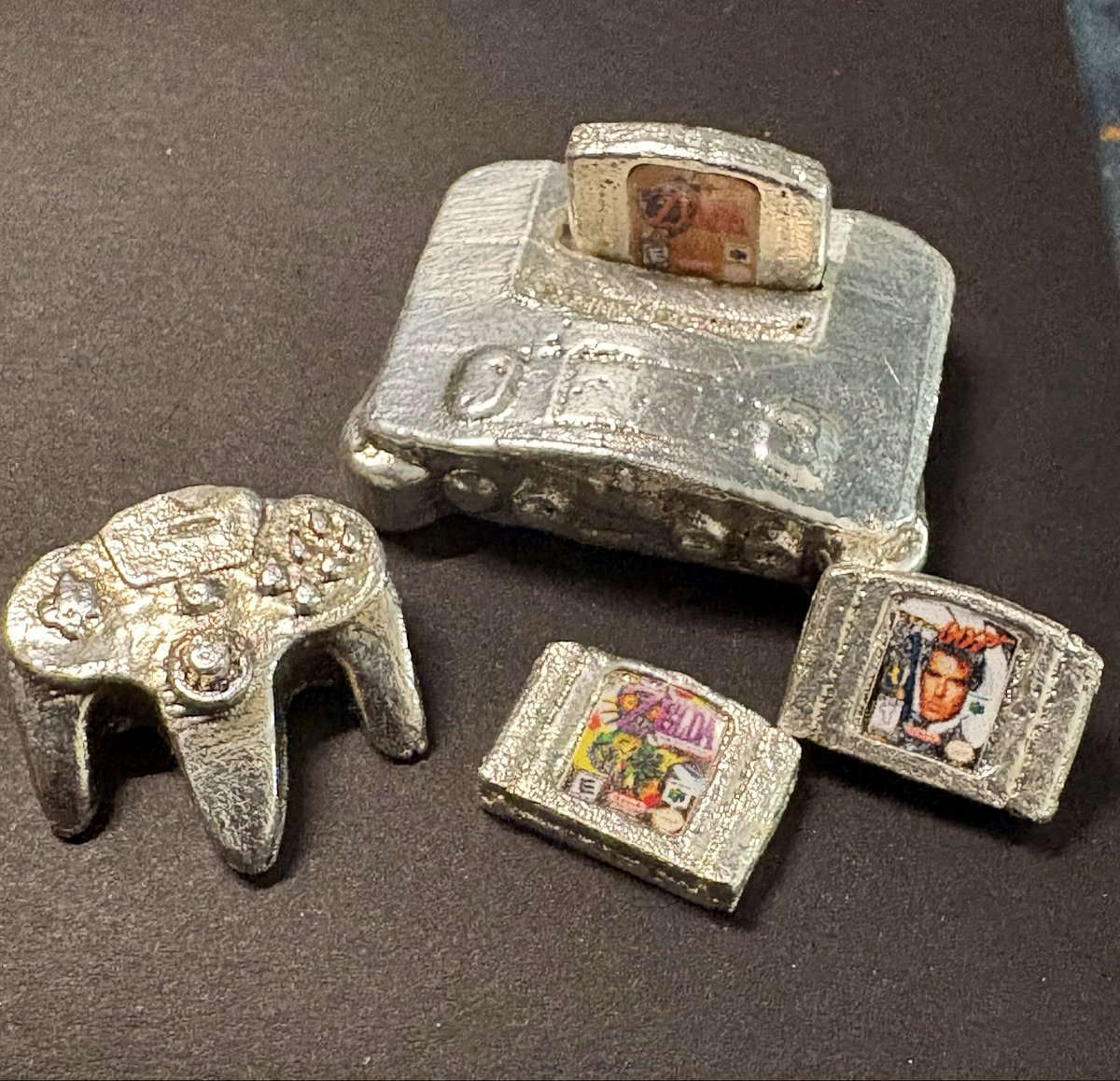 BugOutBullion's tweet photo. Nintendo 64!!
Made from the finest Silver.

#silver #silversqueeze #N64
#preciousmetals https://t.co/nDzYjrWbH4