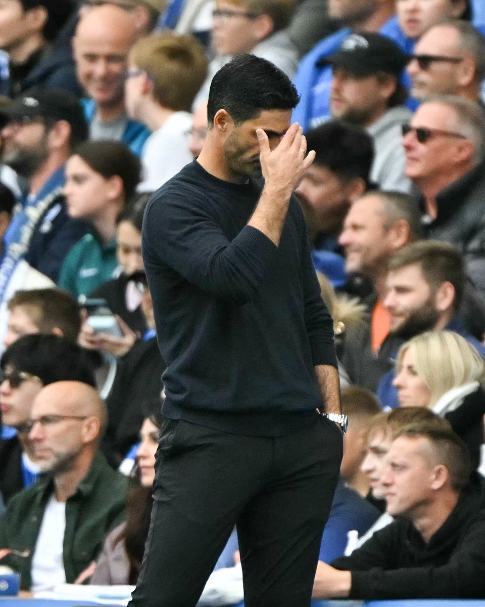 centregoals's tweet photo. 31'—Brighton 1-0 Arsenal
45'—Brighton 2-0 Arsenal
57'—Brighton 3-0 Arsenal

INSANE. 😱 https://t.co/Owml2HLeEJ