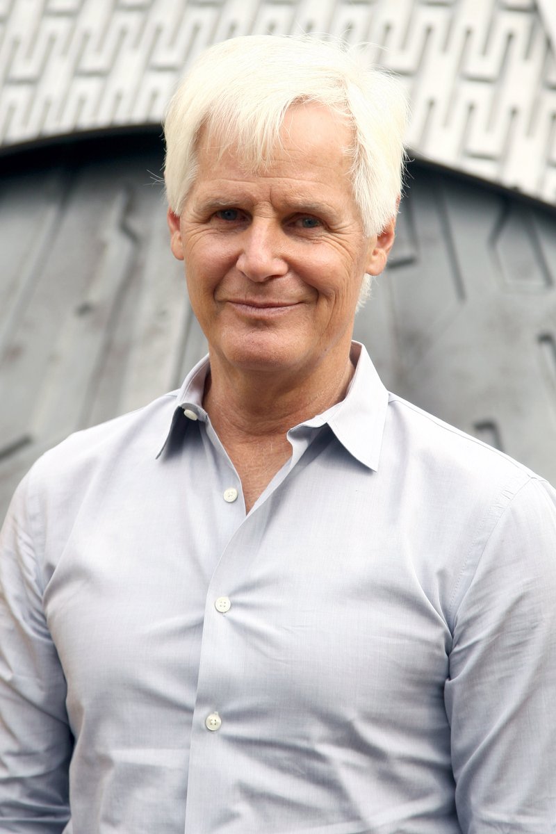 RollingStone's tweet photo. Chris Carter on his involvement in Ryan Coogler's upcoming 'X-Files' series: 

"I am not involved. My name is on it, but I by choice didn’t read the script because I want to sit on the sofa and with a bowl of popcorn and watch it like everyone else." 
https://t.co/bsbHPjuvvP https://t.co/cELuepvtXK