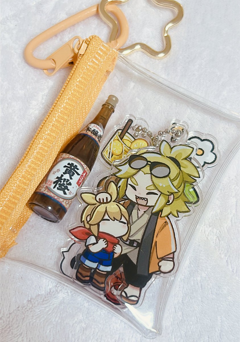 summon_xxx's tweet photo. 持ち歩きやすくしてみた！
これはこれでかわいい🕶️🌱 https://t.co/47UhsGppCk
