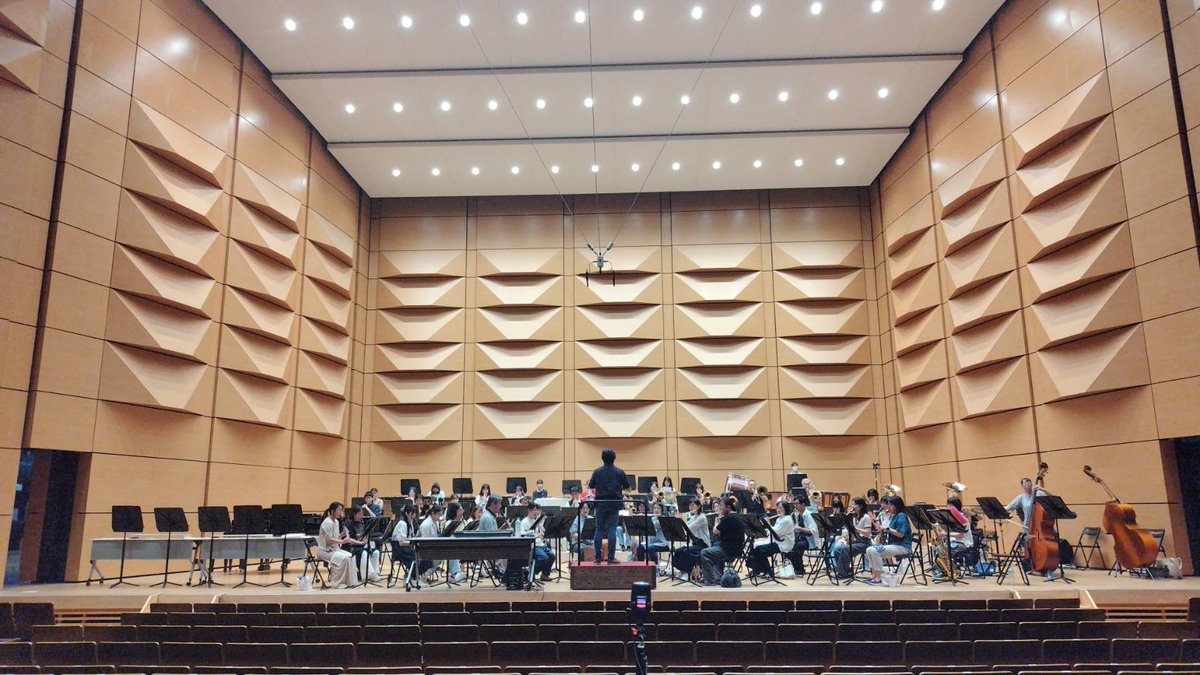 yws_brass's tweet photo. 【ブログ更新】
担当:おのっち(テナーサックス)
・今年5月から練習してきた曲たちを、明日皆さまに披露いたします!
・打楽器や大型楽器をトラックに積んで、舞台組んで…
・お天気がアレですが、無理はせずにお越しくださいませ☺️
#YWS 🤤
https://t.co/rPfqduV2O8 https://t.co/CsrsxnCOvN