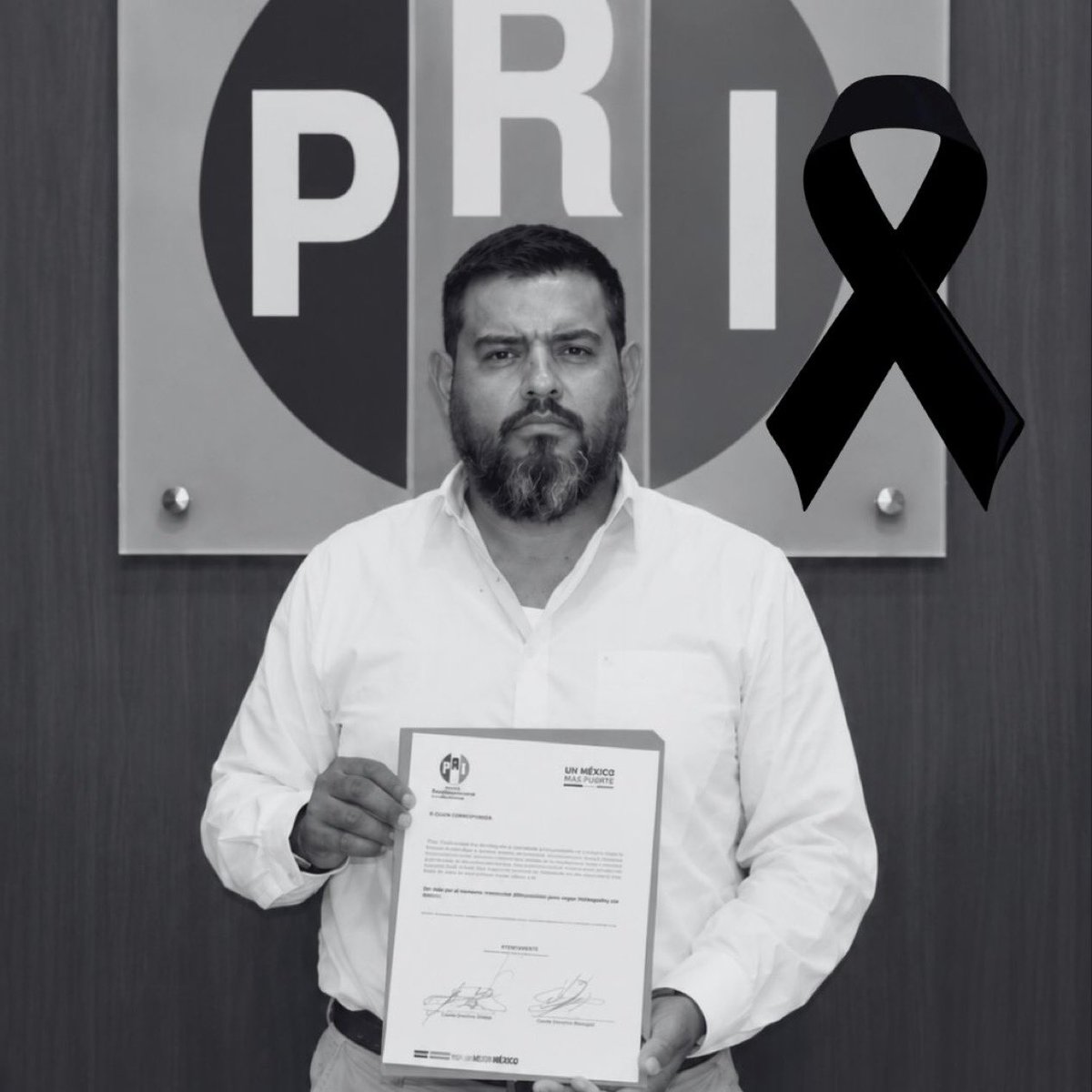 JJDiazMachuca's tweet photo. En Tetecala, Morelos, irrumpieron a balazos en un domicilio.

Dos muertos.
Uno era Zenón Juárez Hernández, dirigente municipal del PRI y exdirector de Agua Potable.

La Fiscalía ya soltó la frase de siempre: “agotará todas las líneas”.

En este país matan a un dirigente y al otro día el comunicado ya está listo.
Lo que nunca está listo es el detenido.