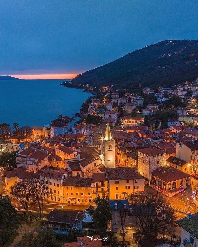 NatureRoot88's tweet photo. Rovinj Croatia https://t.co/uR2exFIBXy