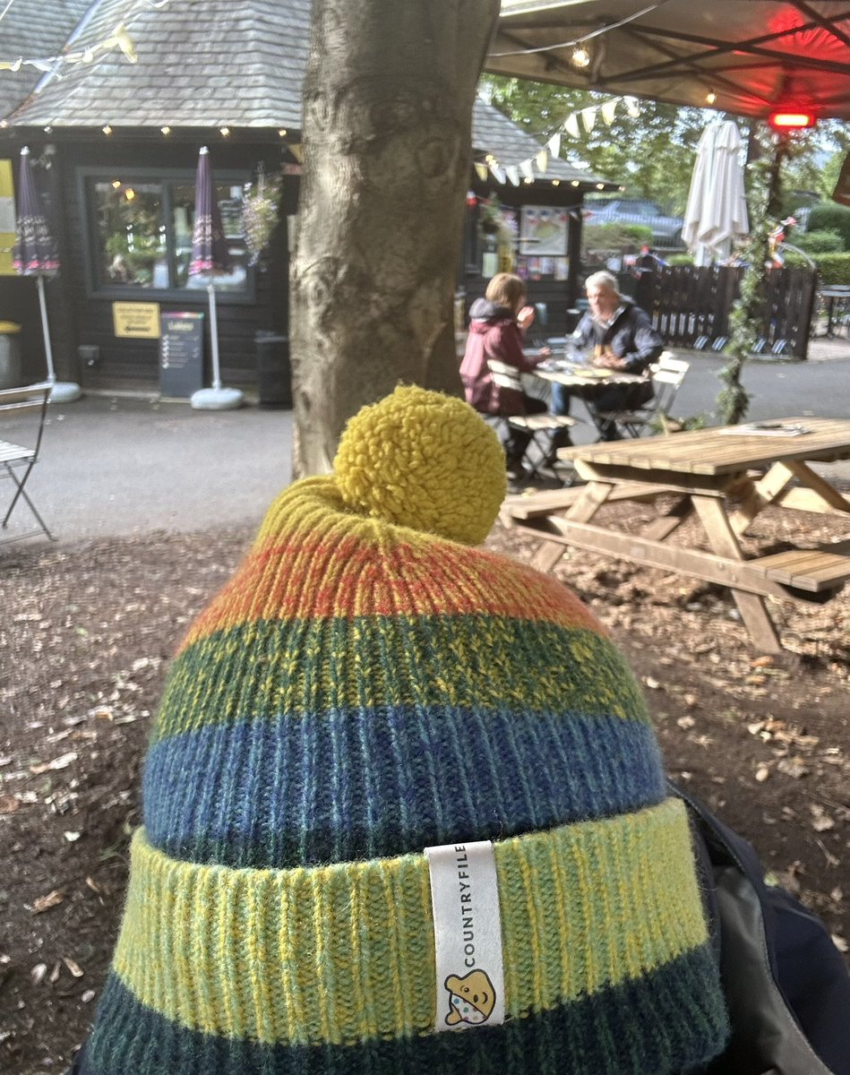 rfj1966's tweet photo. Come on folks sponsor Charles for the #GableRamble and support Children in Need. You can also buy a lovely bobble hat. Might not be as nice as mine but it’s all in a good cause 😃 🧸 https://t.co/Y8flhuARiw