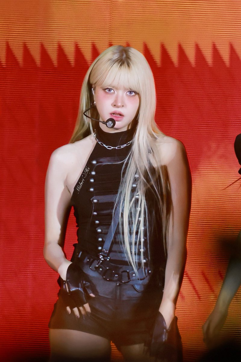 MID0RI_HS's tweet photo. 260919 TMA 

❤️‍🔥

#NMIXX #엔믹스 
#LILY #LILYM #릴리 https://t.co/GGNSykVvqj