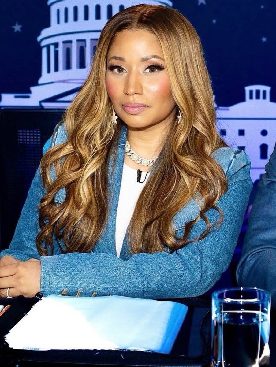 OnikaPoppin's tweet photo. SHE IS SOOOOOO GORGEOUS https://t.co/6HbTPSWcn8