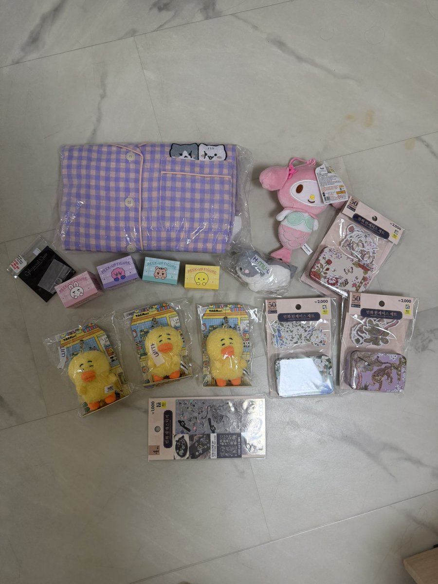 PurpleBlood_cg's tweet photo. A few personal orders I made today! 🇰🇷🛍️

If there’s anything you’d like me to buy for you while I’m in Korea, just ask me! 🫶

#kpop #gom #proxy https://t.co/Gssbhi1Kop