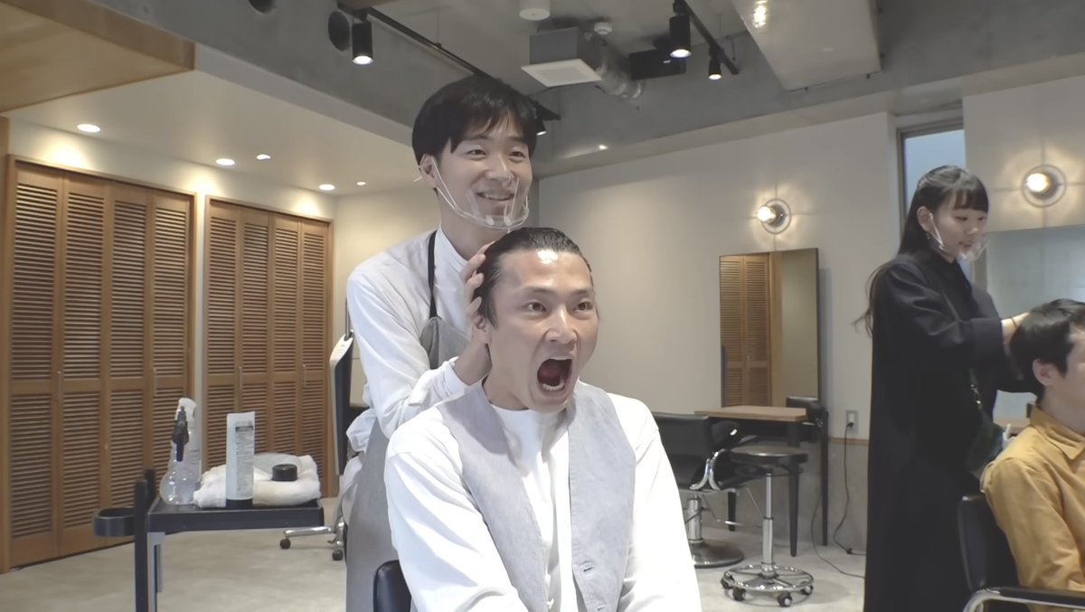 _euna94a's tweet photo. RYUKIの髪型ジャルジャルファンからするとこれが頭に過ぎってバリ腹ちぎれたWWWWW他にもおるよね？これ過ぎった人、
いつものRYUKIちゃうなと思ったらやっぱり��容院でやって貰ってたんね！ https://t.co/VkBQ9SjBH8