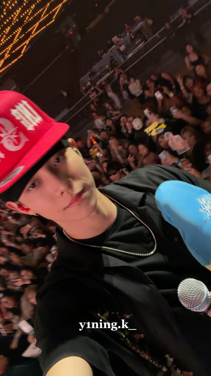 y1ningk_'s tweet photo. The amount of fan service is crazyyyyy
No way I can say no to him now😇

#RYUL #KIMRYUL #LNGSHOT #김률 https://t.co/yjKNGTUvoi