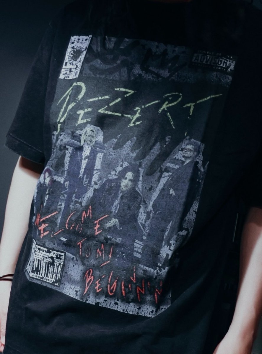 nil_HG's tweet photo. DEZERT観てきた.
そして早速着た.
.
.
@DEZERT_OFFICIAL 
@DEZERT_SORA https://t.co/gYnNL9HA6w