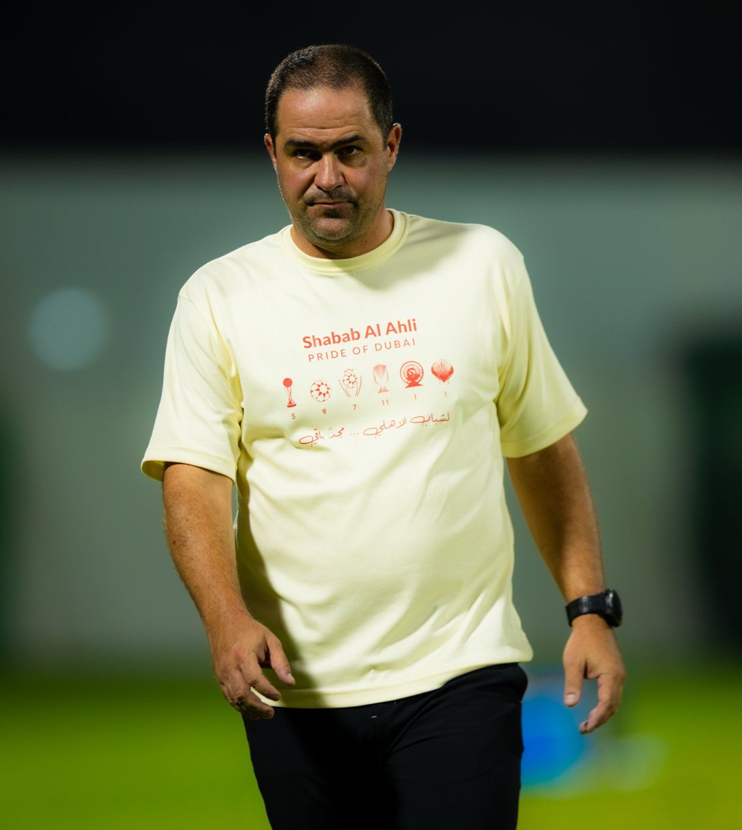 Saifalmazmi_'s tweet photo. من أول مباراه للمدرب لين اليوم ما أتوقع في مباراه أدارها بأقناع تام للجميع ! يا رجل مع احترامي لكن تتعادل مع ناديين صاعدين لدورينا لهالسنه ويلعبون معاك مباراه متوازنه ؟؟؟ 

كارثه بحق النادي ! https://t.co/f0rIJRPoH8